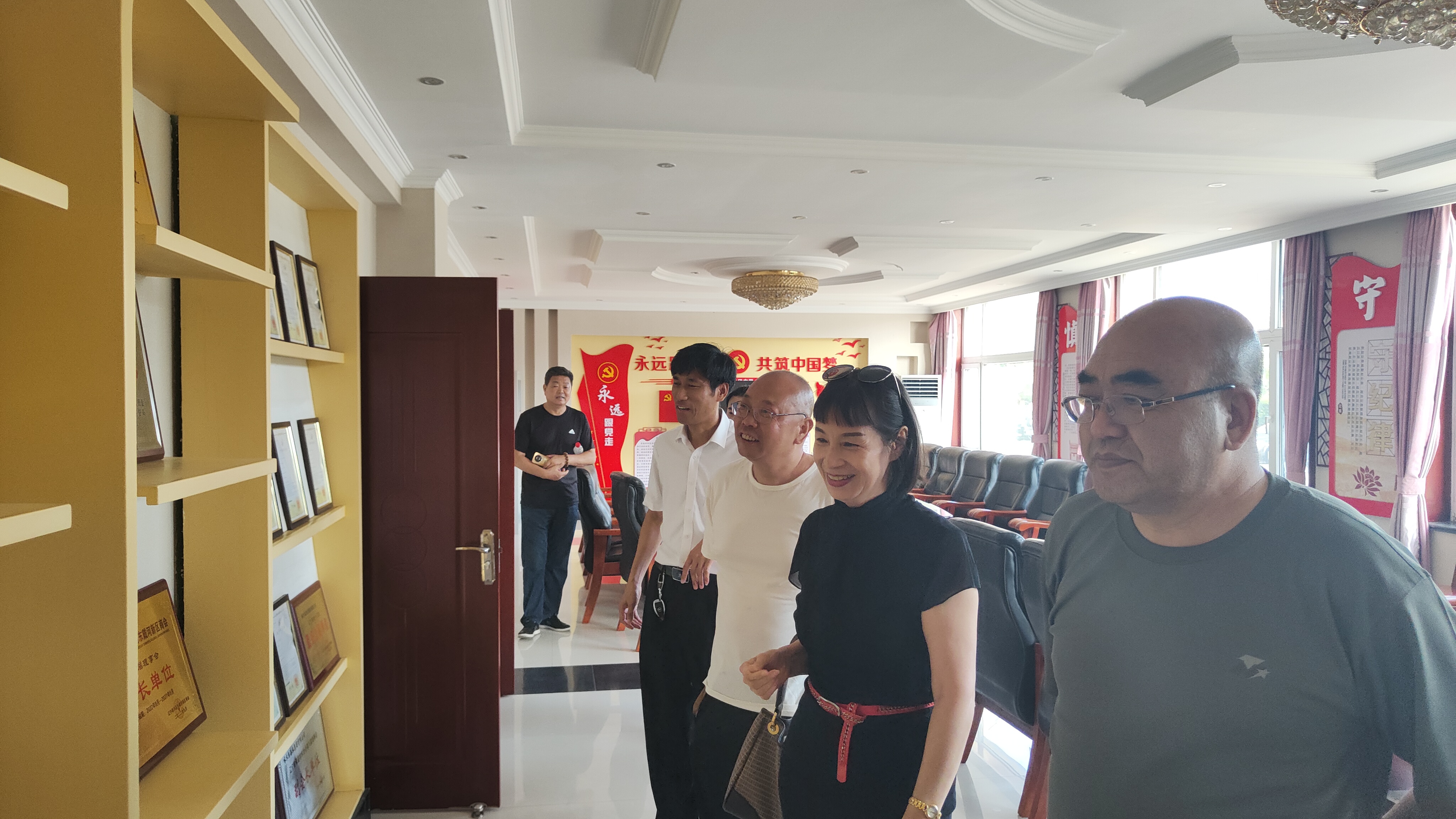 多商会到访啄木鸟漆业集团&mdash;&mdash;互学互鉴 共促发展